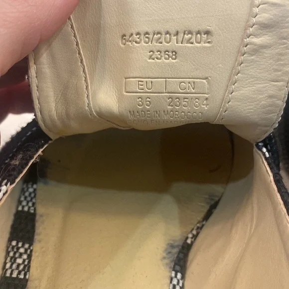 Zara Striped Flats -> Zara Striped flats - Picture 9 of 10